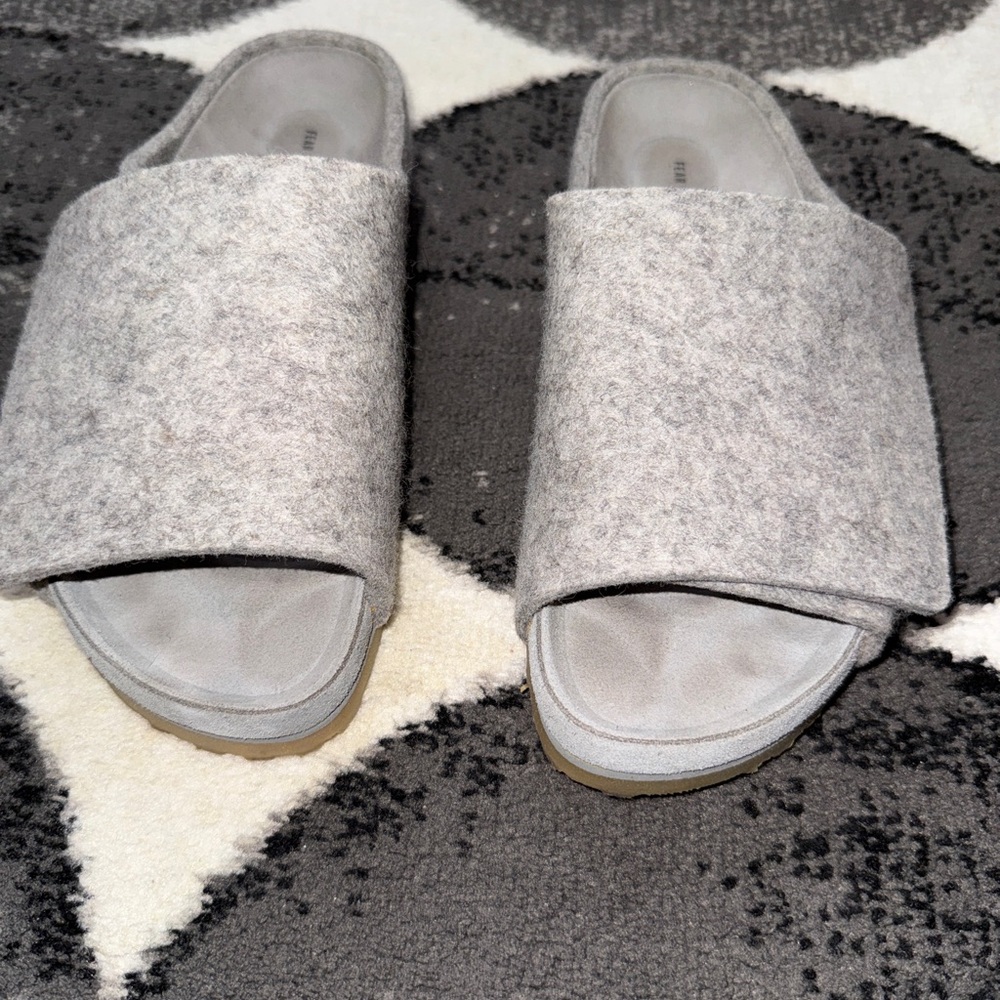 BIRKENSTOCK x Fear of God Los Feliz Felt in Cement Melange